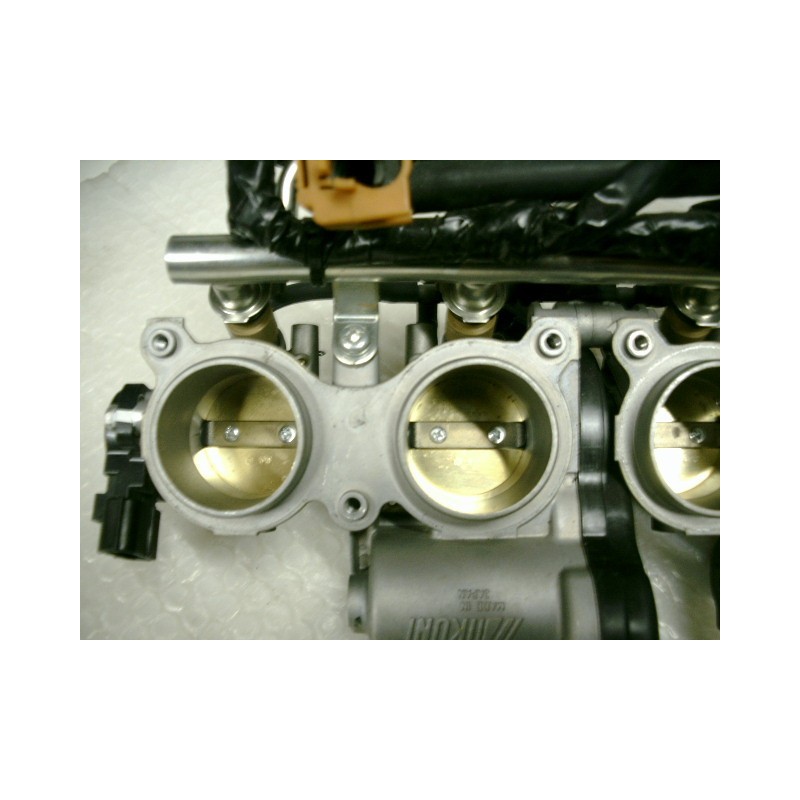 2005 R6 Intake Intake throttle bodies assembly Yamaha YZF R6