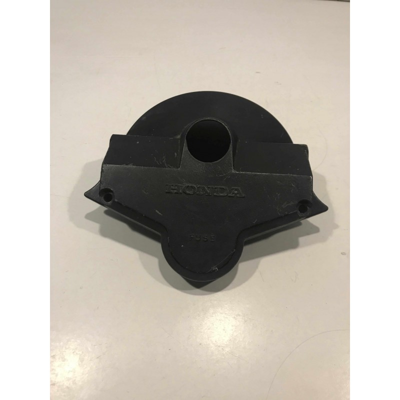 Fuse box cover and ignition switch Honda VF 750F Four.