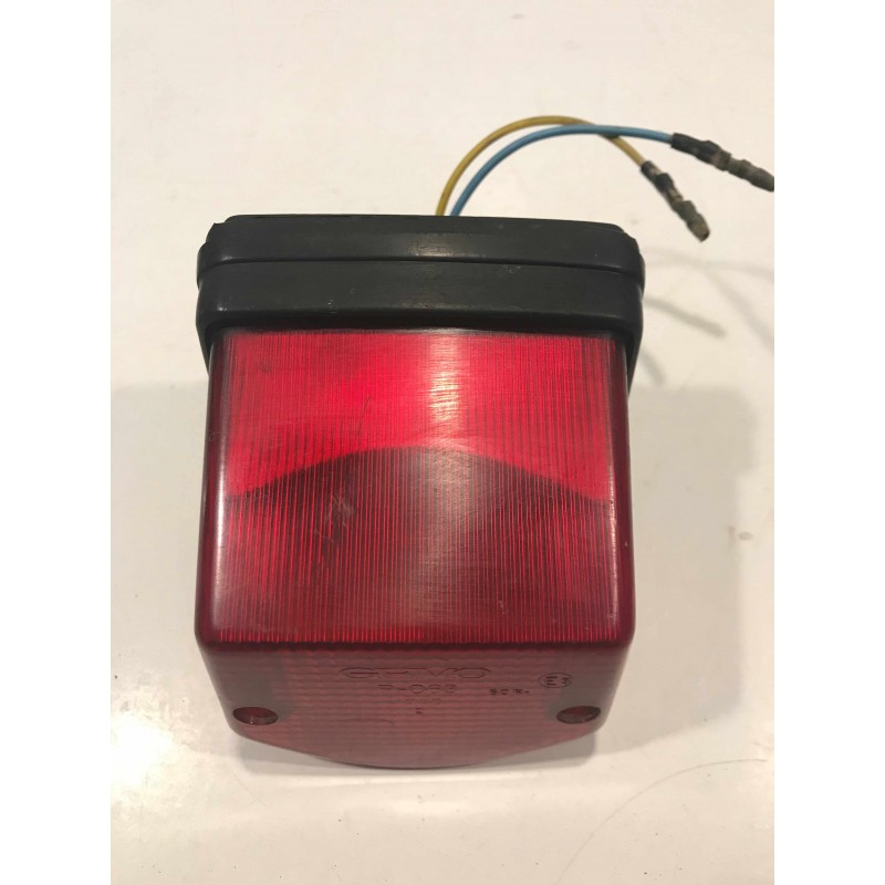 Pilot del darrera Yamaha DT 80.