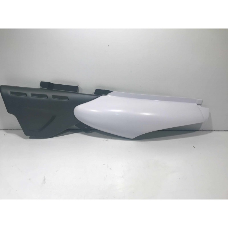 Tapa lateral izquierda asiento Yamaha DT 50