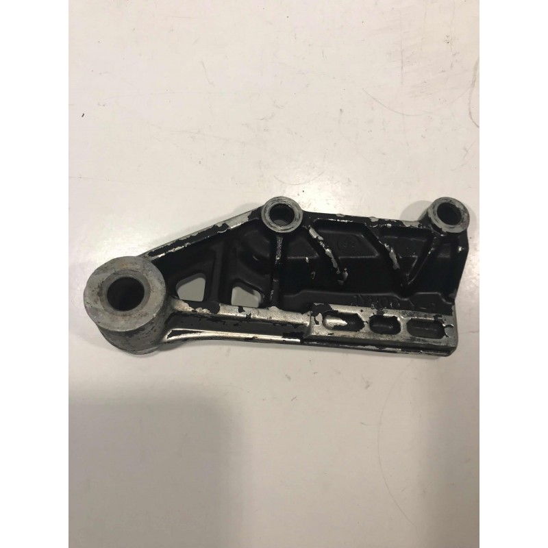 Soporte pinza de freno trasera Yamaha RD 350.