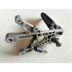 Soporte estribera y estribera derecha Honda CBR 600F2