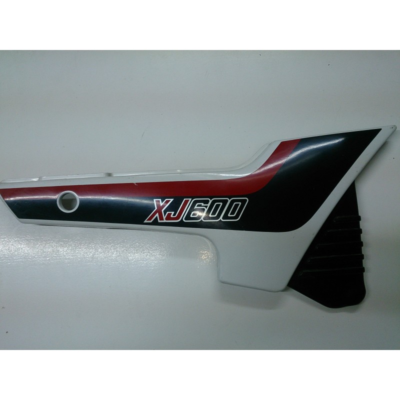 Right side cover under seat Yamaha XJ600