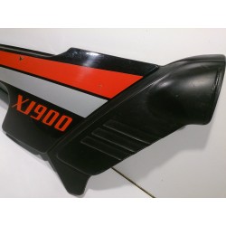 Tapa lateral derecha bajo asiento Yamaha XJ900 (31A)